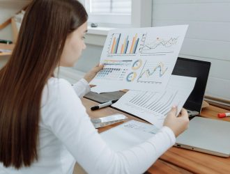 Factoring vs. Descuento de pagarés: ¿Cuál es la mejor opción para tu empresa?