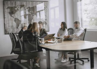 Cómo el factoring y el descuento de pagarés pueden ser el salvavidas de tu flujo de caja
