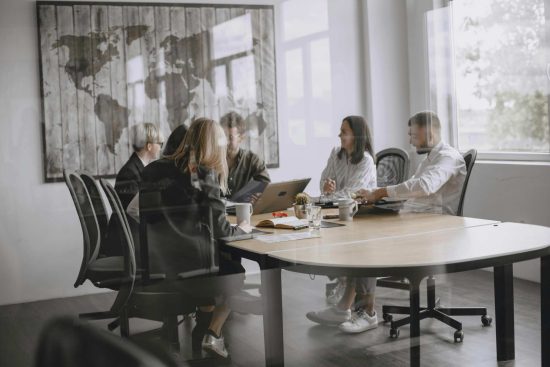 Cómo el factoring y el descuento de pagarés pueden ser el salvavidas de tu flujo de caja